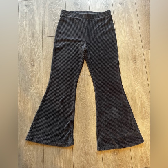 aerie Pants - Aerie ribbed flare pants. Dark grey stretchy velvet material. Size Large short.